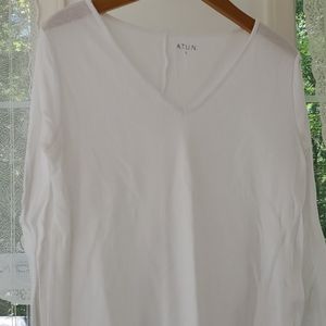 ATUN size Large white waffle knit long sleeve tee